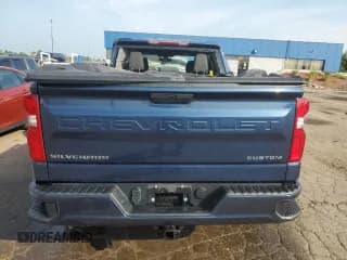 ✅ 2019 Chevrolet Silverado 1500 Custom • VIN: 1GCRYBEH5KZ241478 • Lot: 64933274. Wystawiony na Copart z przebiegiem 75 959 mil. Bezpłatny archiwum sprzedaży aukcyjnych z USA i szczegółowy raport historii pojazdu na DreamBid. Zdjęcie 6.