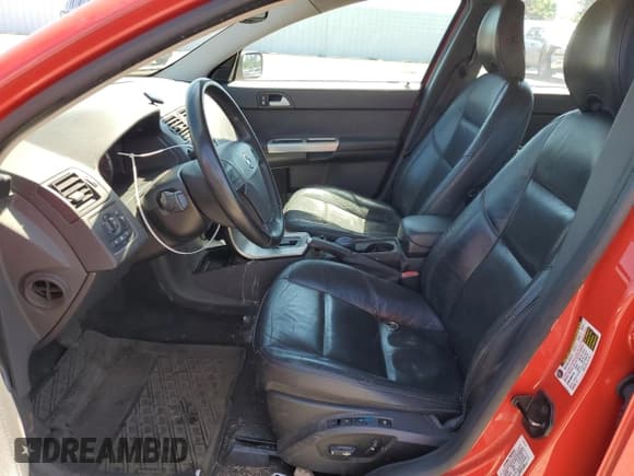 ✅ 2006 Volvo V50 2.5L Turbo • VIN: YV1MJ682262169015 • Lot: 72363604. Wystawiony na Copart z przebiegiem 152 210 mil. Bezpłatny archiwum sprzedaży aukcyjnych z USA i szczegółowy raport historii pojazdu na DreamBid. Zdjęcie 7.