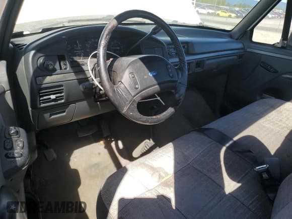 ✅ 1993 Ford F-150 • VIN: 1FTEF14N9PLA16609 • Лот: 53140095. Опубликован ранее на Copart с пробегом 189 253 миль. Бесплатный доступ к архиву аукционных продаж из США и подробный отчёт об истории автомобиля на DreamBid. Изображение 8.