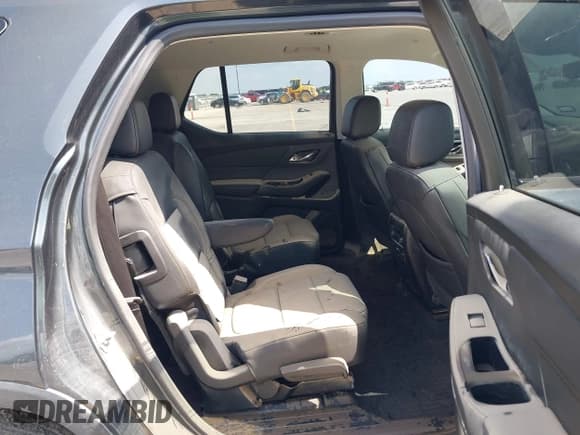 ✅ 2020 Chevrolet Traverse RS • VIN: 1GNERJKW9LJ289582 • Lot: 42695668. Listed on IAAI with Not provided. Free auction sales archive from the USA and detailed vehicle history report at DreamBid. Image 8.