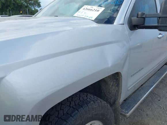 ✅ 2015 Chevrolet Silverado 2500HD LTZ • VIN: 1GC1KWEG0FF172722 • Лот: 42666210. Опубликован ранее на IAAI с пробегом 92 699 миль. Бесплатный доступ к архиву аукционных продаж из США и подробный отчёт об истории автомобиля на DreamBid. Изображение 12.