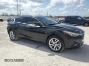 ✅ 2018 Infiniti QX30 Premium • VIN: SJKCH5CPXJA002469 • Lot: 53896865. Wystawiony na Copart z przebiegiem 65 174 mil. Bezpłatny archiwum sprzedaży aukcyjnych z USA i szczegółowy raport historii pojazdu na DreamBid. Zdjęcie 4.