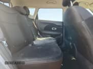 ✅ 2015 Kia Soul • VIN: KNDJN2A24F7803461 • Lot: 91309615. Wystawiony na Copart z przebiegiem 154 666 mil. Bezpłatny archiwum sprzedaży aukcyjnych z USA i szczegółowy raport historii pojazdu na DreamBid. Zdjęcie 10.