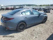 ✅ 2023 Mazda 3 S Carbon Edition • VIN: 3MZBPBCM1PM359098 • Лот: 67954915. Опубликован ранее на Copart с пробегом 65 844 миль. Бесплатный доступ к архиву аукционных продаж из США и подробный отчёт об истории автомобиля на DreamBid. Изображение 3.
