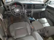 ✅ 2006 Jeep Commander • VIN: 1J8HG48N86C129562 • Lot: 81072005. Wystawiony na Copart z przebiegiem 105 523 mil. Bezpłatny archiwum sprzedaży aukcyjnych z USA i szczegółowy raport historii pojazdu na DreamBid. Zdjęcie 8.