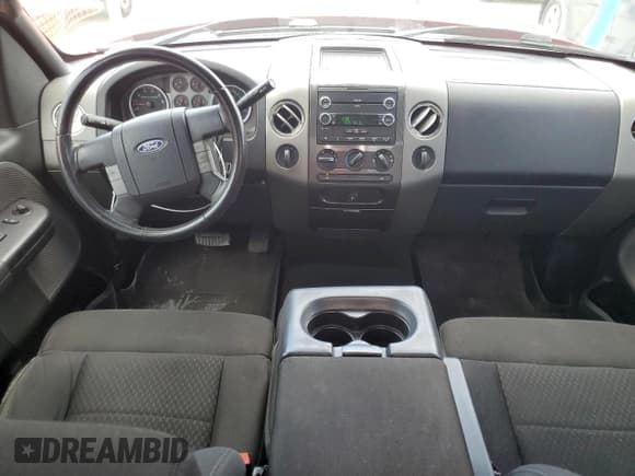 ✅ 2008 Ford F-150 XLT • VIN: 1FTRF04588KC77135 • Lot: 62321765. Wystawiony na Copart z przebiegiem 189 728 mil. Bezpłatny archiwum sprzedaży aukcyjnych z USA i szczegółowy raport historii pojazdu na DreamBid. Zdjęcie 8.