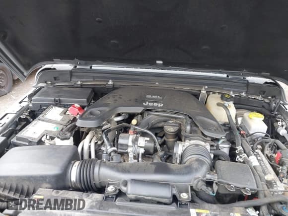 ✅ 2021 Jeep Wrangler Unlimited Sport S • VIN: 1C4HJXDG6MW607748 • Lot: 42688575. Wystawiony na IAAI z przebiegiem 81 144 mil. Bezpłatny archiwum sprzedaży aukcyjnych z USA i szczegółowy raport historii pojazdu na DreamBid. Zdjęcie 10.