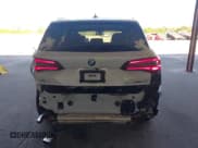 ✅ 2021 BMW X5 sDrive40i • VIN: 5UXCR4C0XM9G78313 • Lot: 43759760. Wystawiony na IAAI z przebiegiem 35 628 mil. Bezpłatny archiwum sprzedaży aukcyjnych z USA i szczegółowy raport historii pojazdu na DreamBid. Zdjęcie 17.