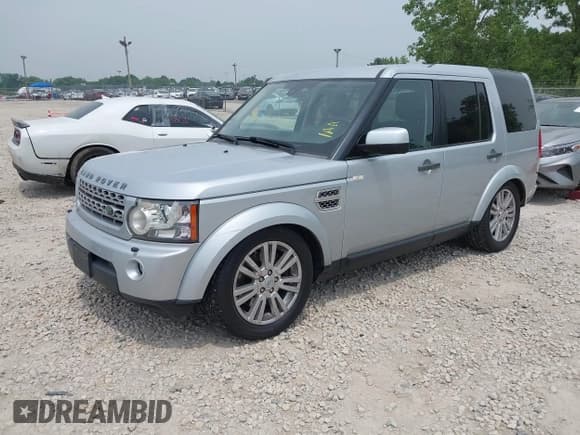 ✅ 2011 Land Rover LR4 HSE • VIN: SALAG2D42BA565770 • Lot: 42449944. Listed on IAAI with 144,234 mi. Free auction sales archive from the USA and detailed vehicle history report at DreamBid. Image 2.