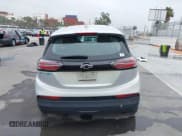 ✅ 2022 Chevrolet Bolt EV 2LT • VIN: 1G1FX6S08N4119154 • Lot: 42484203. Wystawiony na IAAI z przebiegiem 48 613 mil. Bezpłatny archiwum sprzedaży aukcyjnych z USA i szczegółowy raport historii pojazdu na DreamBid. Zdjęcie 16.