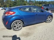✅ 2017 Hyundai Veloster • VIN: KMHTC6AD9HU310012 • Lot: 75492044. Wystawiony na Copart z przebiegiem 94 491 mil. Bezpłatny archiwum sprzedaży aukcyjnych z USA i szczegółowy raport historii pojazdu na DreamBid. Zdjęcie 3.