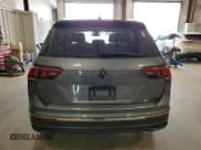 ✅ 2023 Volkswagen Tiguan SE • VIN: 3VVMB7AX6PM034582 • Lot: 81327125. Wystawiony na Copart z przebiegiem 22 563 mil. Bezpłatny archiwum sprzedaży aukcyjnych z USA i szczegółowy raport historii pojazdu na DreamBid. Zdjęcie 6.