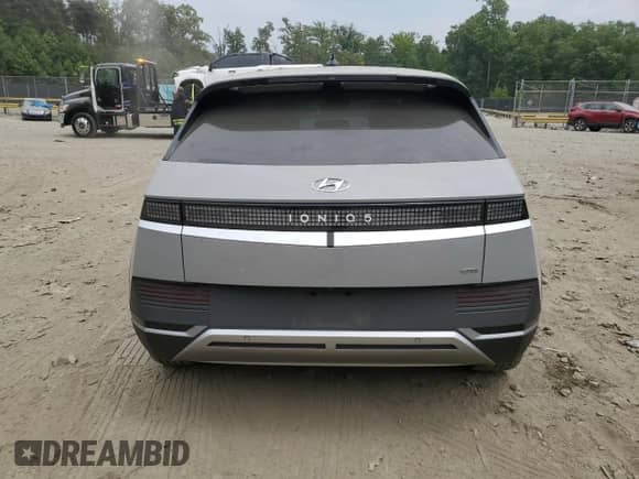 2022 Hyundai Ioniq 5 SEL z VIN KM8KNDAF9NU104759, wystawiony jako Copart lot #55657853 z przebiegiem 6 314 mil mil oraz . Historia ofert i sprzedaży dostępna na DreamBid. Obrazek 6.