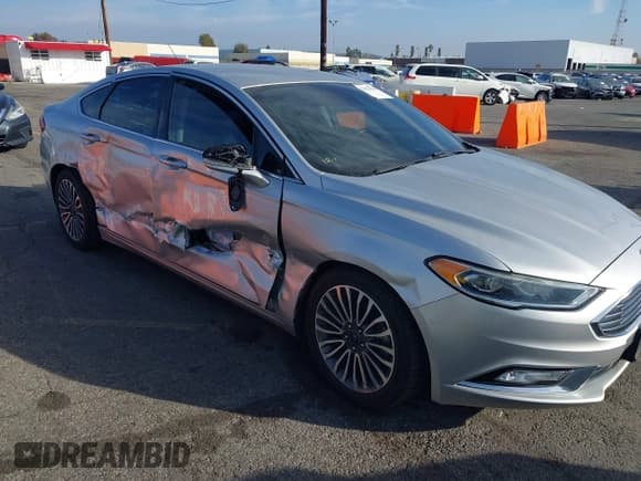 ✅ 2017 Ford Fusion SE • VIN: 3FA6P0H99HR350690 • Lot: 43834844. Listed on IAAI with 47,564 mi. Free auction sales archive from the USA and detailed vehicle history report at DreamBid. Image 6.