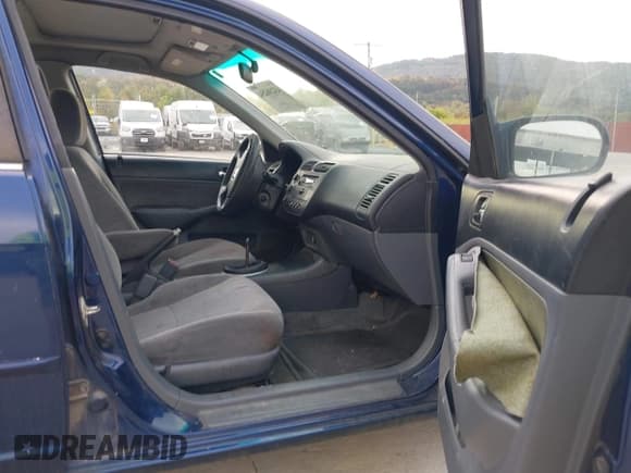 ✅ 2002 Honda Civic EX • VIN: 1HGES25772L027295 • Lot: 43236254. Listed on IAAI with 275,941 mi. Free auction sales archive from the USA and detailed vehicle history report at DreamBid. Image 5.