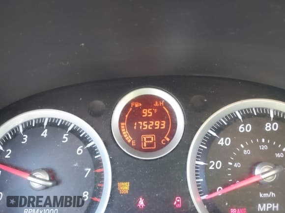 ✅ 2010 Nissan Sentra 2.0 • VIN: 3N1AB6AP6AL620629 • Lot: 42857677. Wystawiony na IAAI z przebiegiem 175 293 mil. Bezpłatny archiwum sprzedaży aukcyjnych z USA i szczegółowy raport historii pojazdu na DreamBid. Zdjęcie 12.