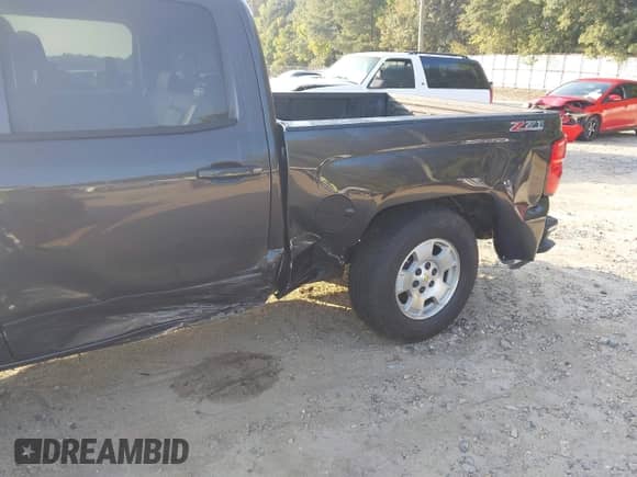 ✅ 2015 Chevrolet Silverado 1500 LT • VIN: 3GCUKREC6FG526267 • Lot: 43232003. Listed on IAAI with 144,796 mi. Free auction sales archive from the USA and detailed vehicle history report at DreamBid. Image 6.