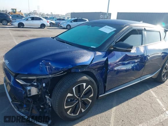 ✅ 2022 Kia EV6 Wind • VIN: KNDC3DLC9N5078434 • Lot: 42235341. Listed on IAAI with 85,510 mi. Free auction sales archive from the USA and detailed vehicle history report at DreamBid. Image 6.