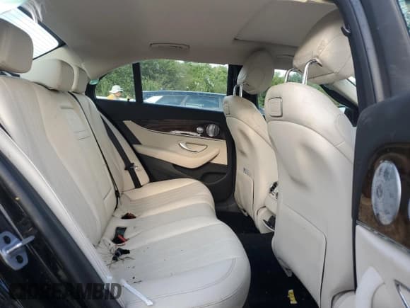 ✅ 2019 Mercedes-Benz E 300 • VIN: WDDZF4KB4KA547738 • Lot: 81559755. Listed on Copart with 97,016 mi. Free auction sales archive from the USA and detailed vehicle history report at DreamBid. Image 10.