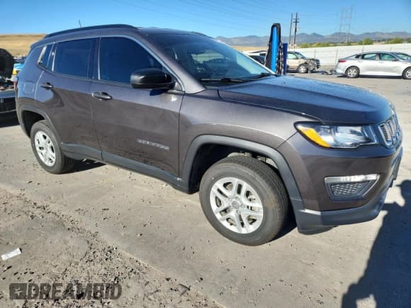 ✅ 2021 Jeep Compass Sport • VIN: 3C4NJDAB0MT523554 • Lot: 85908985. Wystawiony na Copart z przebiegiem 54 759 mil. Bezpłatny archiwum sprzedaży aukcyjnych z USA i szczegółowy raport historii pojazdu na DreamBid. Zdjęcie 4.