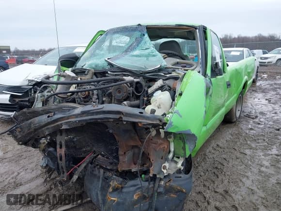 ✅ 2003 Chevrolet S-10 LS • VIN: 1GCCS14X138275192 • Лот: 41706439. Опубликован ранее на IAAI с пробегом Не указан. Бесплатный доступ к архиву аукционных продаж из США и подробный отчёт об истории автомобиля на DreamBid. Изображение 2.