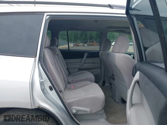 ✅ 2009 Toyota Highlander • VIN: JTEES41A992113103 • Lot: 42716152. Listed on IAAI with 122,722 mi. Free auction sales archive from the USA and detailed vehicle history report at DreamBid. Image 8.