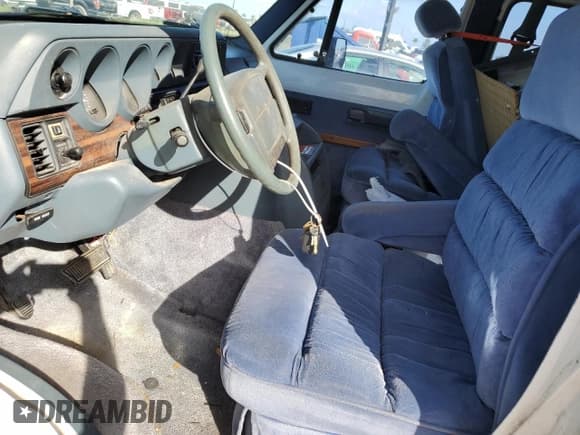 ✅ 1996 Dodge Cargo • VIN: 2B6HB21Y8TK102554 • Lot: 75573984. Listed on Copart with 221,439 mi. Free auction sales archive from the USA and detailed vehicle history report at DreamBid. Image 7.