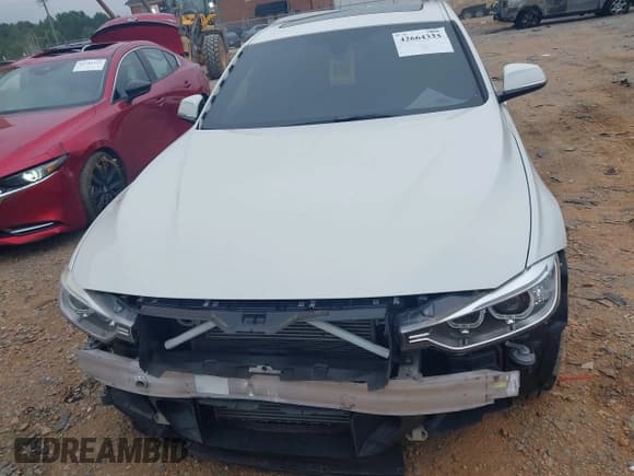 ✅ 2013 BMW 3 Series 335i • VIN: WBA3A9C52DF475994 • Lot: 42664333. Listed on IAAI with 63,864 mi. Free auction sales archive from the USA and detailed vehicle history report at DreamBid. Image 12.