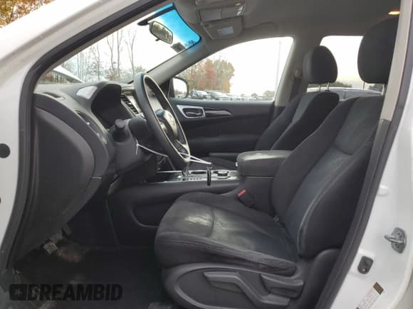 ✅ 2016 Nissan Pathfinder S • VIN: 5N1AR2MM2GC665957 • Lot: 82197745. Listed on Copart with 210,553 mi. Free auction sales archive from the USA and detailed vehicle history report at DreamBid. Image 7.