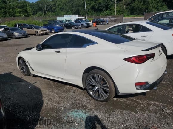 ✅ 2018 Infiniti Q60 Sport • VIN: JN1EV7EL2JM390650 • Лот: 66306315. Опубликован ранее на Copart с пробегом 69 302 миль. Бесплатный доступ к архиву аукционных продаж из США и подробный отчёт об истории автомобиля на DreamBid. Изображение 2.