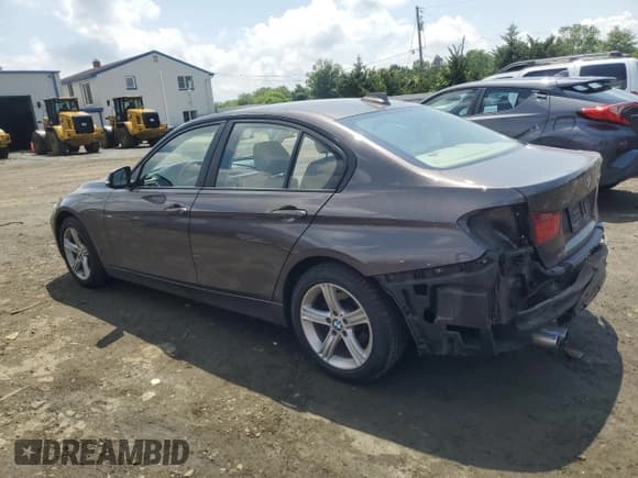 ✅ 2013 BMW 3 Series 328i xDrive • VIN: WBA3B5G58DNS02015 • Лот: 58586515. Опубликован ранее на Copart с пробегом 241 767 миль. Бесплатный доступ к архиву аукционных продаж из США и подробный отчёт об истории автомобиля на DreamBid. Изображение 2.