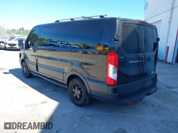 ✅ 2015 Ford Transit XL • VIN: 1FMZK1YM0FKA38366 • Lot: 43278974. Wystawiony na IAAI z przebiegiem 140 422 mil. Bezpłatny archiwum sprzedaży aukcyjnych z USA i szczegółowy raport historii pojazdu na DreamBid. Zdjęcie 3.