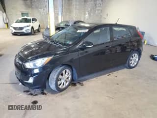 ✅ 2013 Hyundai Accent SE • VIN: KMHCU5AE5DU077787 • Лот: 76541084. Опубликован ранее на Copart с пробегом 62 056 миль. Бесплатный доступ к архиву аукционных продаж из США и подробный отчёт об истории автомобиля на DreamBid. Изображение 1.