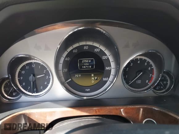 ✅ 2012 Mercedes-Benz E 350 Luxury • VIN: WDDHF5KB5CA534631 • Lot: 43606761. Wystawiony na IAAI z przebiegiem 147 114 mil. Bezpłatny archiwum sprzedaży aukcyjnych z USA i szczegółowy raport historii pojazdu na DreamBid. Zdjęcie 7.