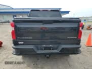 ✅ 2019 Chevrolet Silverado 1500 Custom Trail Boss • VIN: 3GCPYCEH4KG201678 • Lot: 72026174. Wystawiony na Copart z przebiegiem 67 257 mil. Bezpłatny archiwum sprzedaży aukcyjnych z USA i szczegółowy raport historii pojazdu na DreamBid. Zdjęcie 6.