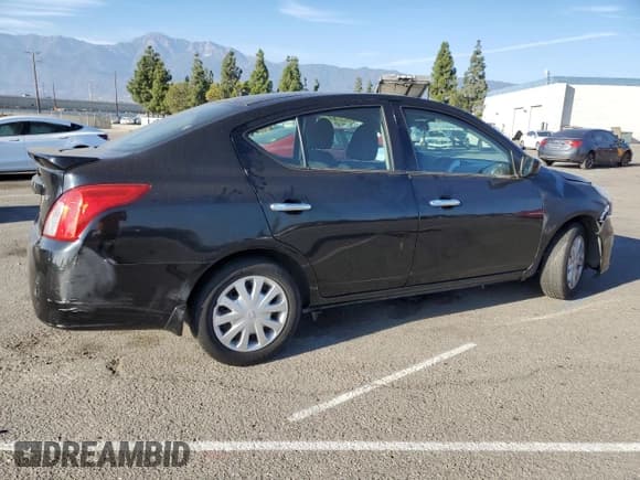 ✅ 2017 Nissan Versa SV • VIN: 3N1CN7AP8HL810514 • Lot: 85400815. Listed on Copart with 56,510 mi. Free auction sales archive from the USA and detailed vehicle history report at DreamBid. Image 3.