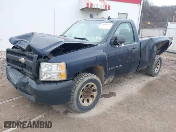 2008 Chevrolet Silverado 1500 Work Truck z VIN 1GCEC14XX8Z137559, wystawiony jako IAAI lot #41908762 z przebiegiem 114 357 mil mil oraz . Historia ofert i sprzedaży dostępna na DreamBid. Obrazek 2.