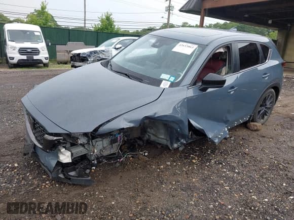 ✅ 2023 Mazda CX-5 S Preferred • VIN: JM3KFBCM8P0281595 • Lot: 42633863. Wystawiony na IAAI z przebiegiem 26 513 mil. Bezpłatny archiwum sprzedaży aukcyjnych z USA i szczegółowy raport historii pojazdu na DreamBid. Zdjęcie 16.