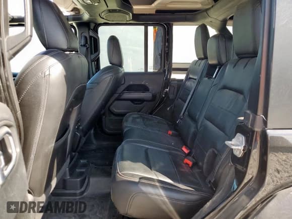 ✅ 2018 Jeep Wrangler Unlimited Sahara • VIN: 1C4HJXEG2JW321924 • Lot: 86167895. Listed on Copart with 46,128 mi. Free auction sales archive from the USA and detailed vehicle history report at DreamBid. Image 11.