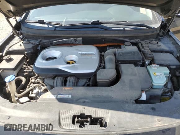 ✅ 2017 Hyundai Sonata SE • VIN: KMHE24L14HA055421 • Лот: 80409205. Опубликован ранее на Copart с пробегом 122 240 миль. Бесплатный доступ к архиву аукционных продаж из США и подробный отчёт об истории автомобиля на DreamBid. Изображение 11.