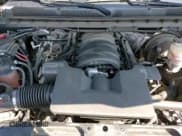 ✅ 2018 Chevrolet Silverado 1500 LT • VIN: 1GCPCREC2JF167990 • Lot: 84015985. Wystawiony na Copart z przebiegiem 118 826 mil. Bezpłatny archiwum sprzedaży aukcyjnych z USA i szczegółowy raport historii pojazdu na DreamBid. Zdjęcie 13.