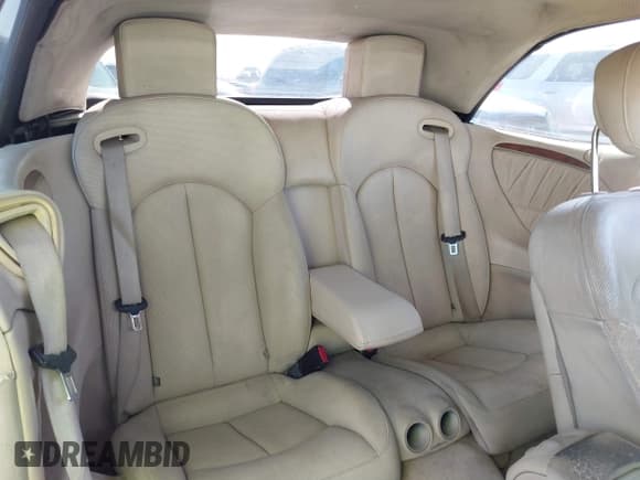 ✅ 2009 Mercedes-Benz CLK 350 • VIN: WDBTK56F19T103938 • Lot: 41409648. Wystawiony na IAAI z przebiegiem 183 203 mil. Bezpłatny archiwum sprzedaży aukcyjnych z USA i szczegółowy raport historii pojazdu na DreamBid. Zdjęcie 8.