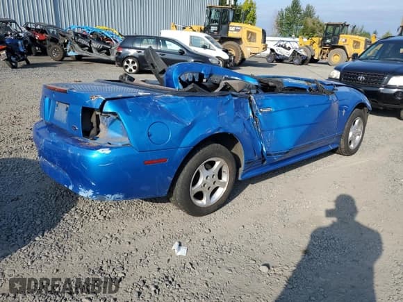 ✅ 2000 Ford Mustang • VIN: 1FAFP4447YF197225 • Lot: 72063675. Listed on Copart with Not provided. Free auction sales archive from the USA and detailed vehicle history report at DreamBid. Image 3.