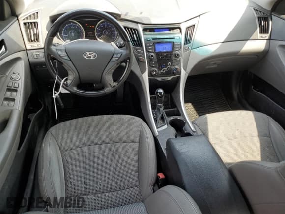 ✅ 2012 Hyundai Sonata SE • VIN: 5NPEC4AC6CH426005 • Lot: 61264214. Listed on Copart with 159,045 mi. Free auction sales archive from the USA and detailed vehicle history report at DreamBid. Image 8.