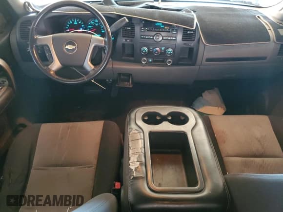 ✅ 2007 Chevrolet Silverado 1500 1LT • VIN: 2GCEC13C771720676 • Лот: 84301515. Опубликован ранее на Copart с пробегом 196 840 миль. Бесплатный доступ к архиву аукционных продаж из США и подробный отчёт об истории автомобиля на DreamBid. Изображение 8.