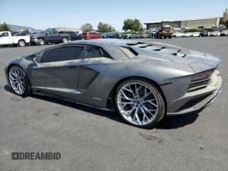 ✅ 2018 Lamborghini Aventador S • VIN: ZHWUG4ZD9JLA06724 • Lot: 62744245. Wystawiony na Copart z przebiegiem 18 738 mil. Bezpłatny archiwum sprzedaży aukcyjnych z USA i szczegółowy raport historii pojazdu na DreamBid. Zdjęcie 2.