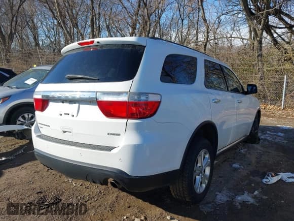 ✅ 2013 Dodge Durango Crew • VIN: 1C4RDJDG4DC665092 • Lot: 43873500. Listed on IAAI with 141,905 mi. Free auction sales archive from the USA and detailed vehicle history report at DreamBid. Image 4.