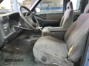 ✅ 1996 Chevrolet S-10 LS • VIN: 1GCCS19WXT8228100 • Лот: 46707215. Опубликован ранее на Copart с пробегом 150 240 миль. Бесплатный доступ к архиву аукционных продаж из США и подробный отчёт об истории автомобиля на DreamBid. Изображение 7.