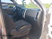 ✅ 2010 Dodge 1500 SLT • VIN: 1D7RB1GPXAS250903 • Lot: 42209883. Wystawiony na IAAI z przebiegiem 228 408 mil. Bezpłatny archiwum sprzedaży aukcyjnych z USA i szczegółowy raport historii pojazdu na DreamBid. Zdjęcie 5.