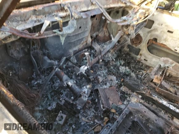 ✅ 2002 Chevrolet Silverado 2500HD LS • VIN: 1GCHK23122F167117 • Lot: 77560684. Listed on Copart with Not provided. Free auction sales archive from the USA and detailed vehicle history report at DreamBid. Image 8.